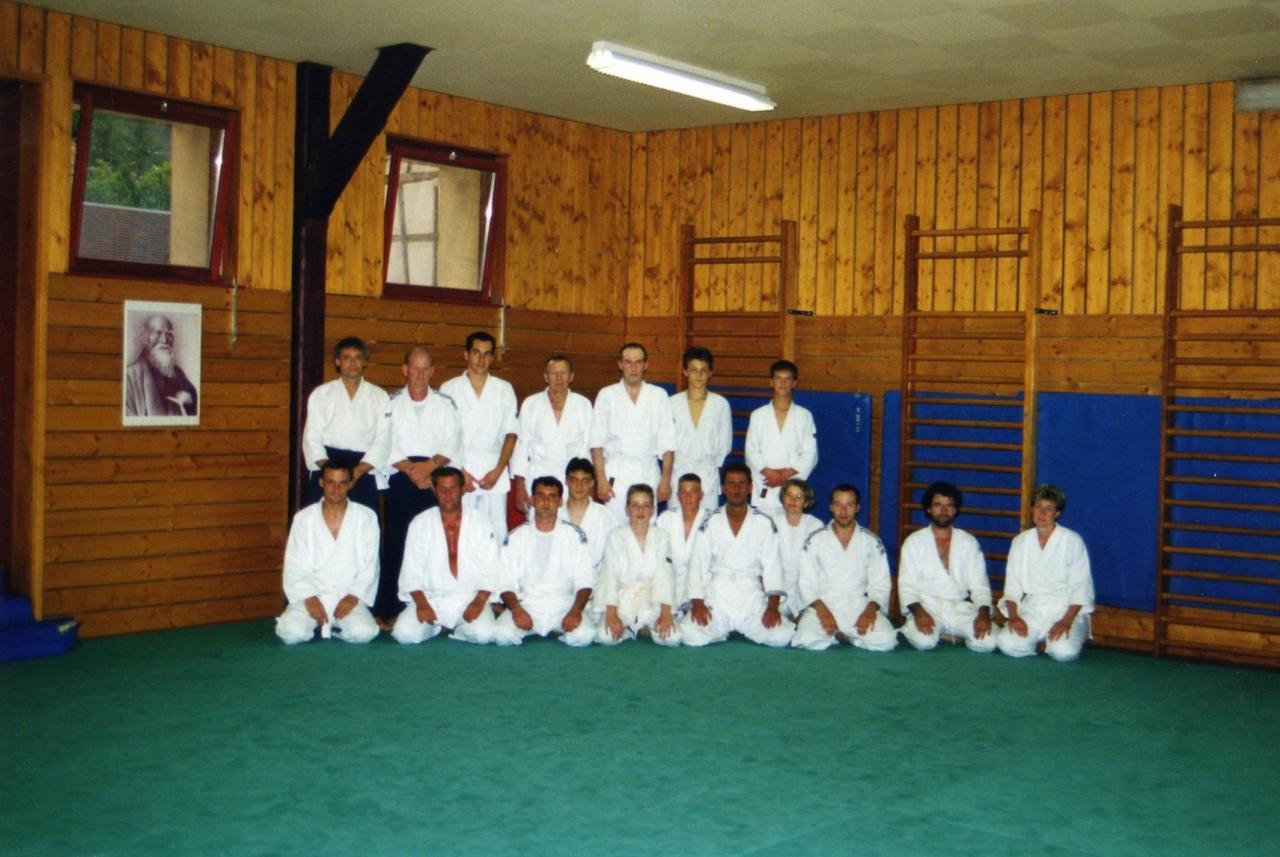img032
