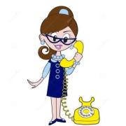 La fille parle au telephone 26102378